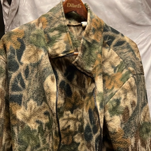 Alaska Wear Unisex Camo-Pattern/Color Fleece Full Zipper Top - Picture 1 of 6